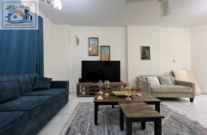 Apartment - 2 Bedrooms - 2 Bathrooms for rent in Al Khan Lagoon - Al Khan - Sharjah