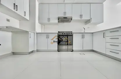 Apartment - 1 Bedroom - 2 Bathrooms for rent in Dilan Tower - Culture Village - Dubai