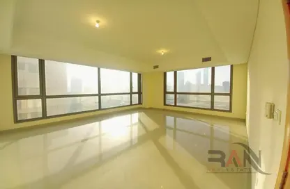 شقة - 3 غرف نوم - 4 حمامات للايجار في برج المرجان - شارع الفلاح - وسط المدينة - أبوظبي