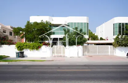 Villa - 5 Bedrooms - 6 Bathrooms for rent in Umm Suqeim 1 Villas - Umm Suqeim 1 - Umm Suqeim - Dubai