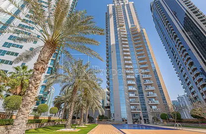 Outdoor Building image for: Apartment - 1 Bedroom - 2 Bathrooms for rent in Marina Tower - Dubai Marina - Dubai, Image 1