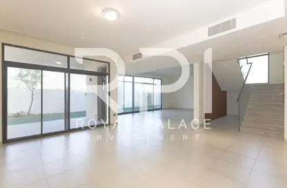 Villa - 4 Bedrooms - 5 Bathrooms for rent in West Yas - Yas Island - Abu Dhabi