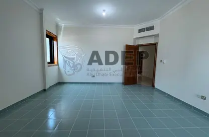 Bulk Rent Unit - Studio - 3 Bathrooms for rent in Defense Road - City Downtown - Abu Dhabi