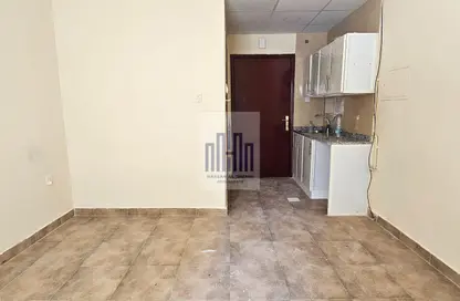 Apartment - Studio - 1 Bathroom for rent in Fire Station Road - Muwaileh - Sharjah