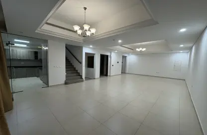 فيلا - 4 غرف نوم - 5 حمامات للايجار في قرية ماربيلا - قمم النصر - مدينة دبي الرياضية - دبي