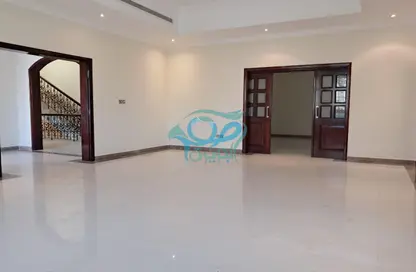 فيلا - 7 غرف نوم - 8 حمامات للايجار في البطين - أبوظبي
