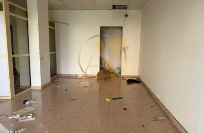Shop - Studio for rent in England Cluster - International City - Dubai