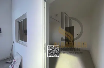 Warehouse - Studio - 2 Bathrooms for rent in Umm Al Thuoob - Umm Al Quwain