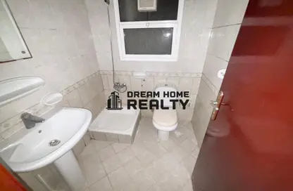 Apartment - 2 Bedrooms - 3 Bathrooms for rent in Al Taawun - Sharjah