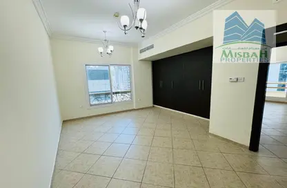 شقة - 2 غرف نوم - 2 حمامات للايجار في بناية فلكناز 4 - البرشاء 1 - البرشاء - دبي