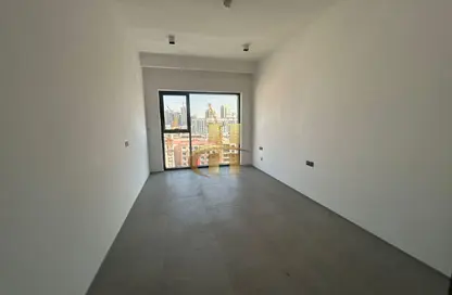 شقة - 1 حمام للايجار في مبني س ه 1 - منطقة 14 - قرية جميرا الدائرية - دبي