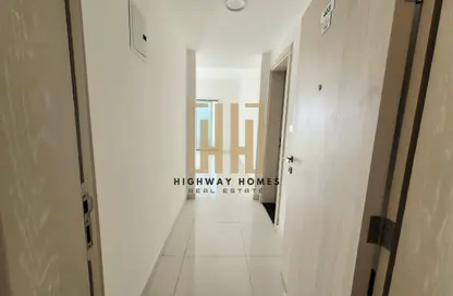 شقة - غرفة نوم - 1 حمام للايجار في الزاهية - تجارية مويلح - الشارقة شقة - غرفة نوم - 1 حمام للايجار في الزاهية - تجارية مويلح - الشارقة