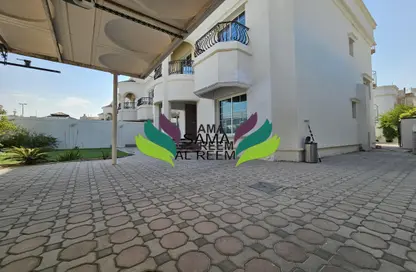 Villa - Studio - 5 Bathrooms for rent in Al Safa 2 Villas - Al Safa 2 - Al Safa - Dubai