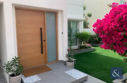 Villa - 4 Bedrooms - 4 Bathrooms for rent in Meadows 9 - Meadows - Dubai