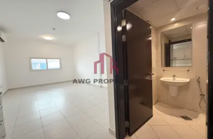 Apartment - Studio - 1 Bathroom for rent in Al Muteena 658 - Al Muteena - Deira - Dubai