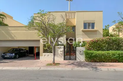 Villa - 4 Bedrooms - 5 Bathrooms for rent in Meadows 8 - Meadows - Dubai