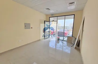 Shop - Studio - 1 Bathroom for rent in AlFalah - Muwaileh Commercial - Sharjah