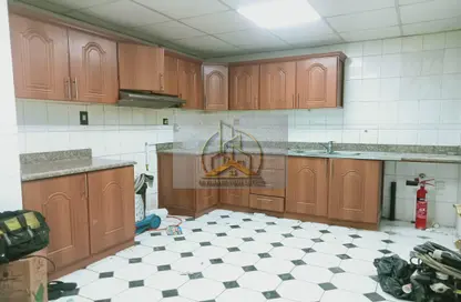 شقة - 4 غرف نوم - 4 حمامات للايجار في شارع السلام - أبوظبي