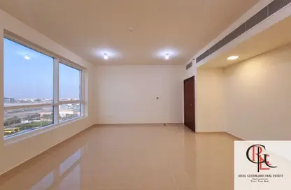 Apartment - 2 Bedrooms - 2 Bathrooms for rent in Shabiya 9 - Shabiya - Mussafah - Abu Dhabi