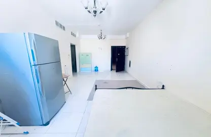 Apartment - 1 Bedroom - 1 Bathroom for rent in Fire Station Road - Muwaileh - Sharjah