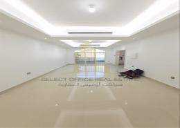 صورةغرفة فارغة لـ: فيلا - 5 غرف نوم - 8 حمامات للكراء في المناصير - أبوظبي, صورة 1
