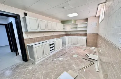 Apartment - 3 Bedrooms - 3 Bathrooms for rent in Shakhbout City - Abu Dhabi