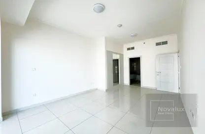 Empty Room image for: Apartment - 1 Bedroom - 2 Bathrooms for sale in Damac Heights - Dubai Marina - Dubai, Image 1