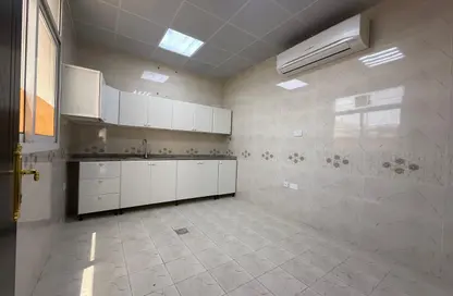 Apartment - 3 Bedrooms - 3 Bathrooms for rent in Madinat Al Riyad - Abu Dhabi