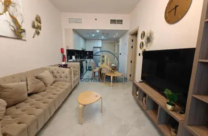 شقة - غرفة نوم - 2 حمامات للايجار في بن غاطي افنيو - الجداف - دبي