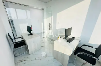 مكتب - استوديو - 1 حمام للايجار في فاطمه محمد احمد بن سليمان - الرفاعة - بر دبي - دبي