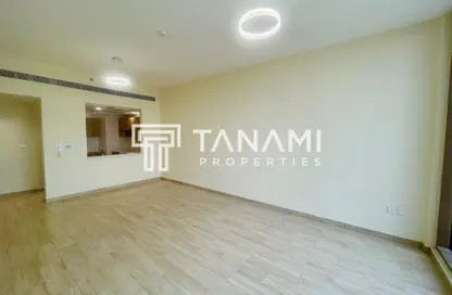 شقة - 2 غرف نوم - 3 حمامات للايجار في 03 ريزيدنس من نيد الغرير - مثلث قرية الجميرا - دبي