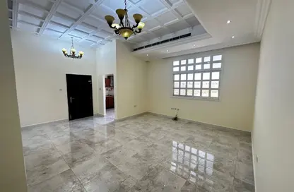 شقة - غرفة نوم - 1 حمام للايجار في مدينة شخبوط - أبوظبي