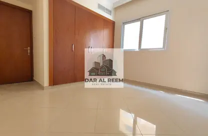 شقة - غرفة نوم - 1 حمام للايجار في شارع التعاون الجديد - التعاون - الشارقة