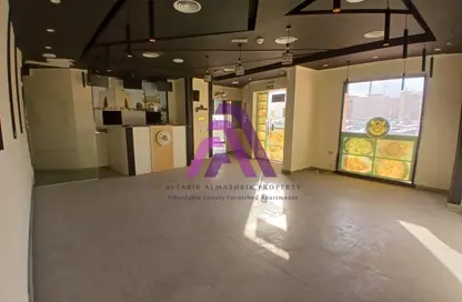 متجر - استوديو - 1 حمام للايجار في M04 - طراز فارسي - المدينة العالمية - دبي