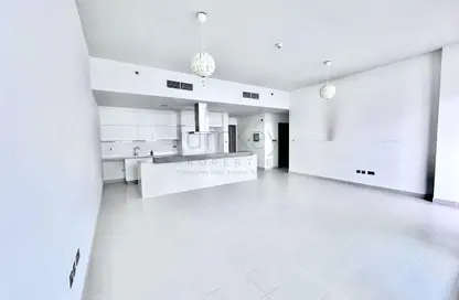 Apartment - 3 Bedrooms - 4 Bathrooms for rent in Oia Residence - Motor City - Dubai