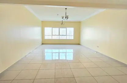 Apartment - 2 Bedrooms - 3 Bathrooms for rent in Al Khan Lagoon Tower - Al Khan Lagoon - Al Khan - Sharjah