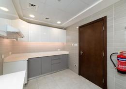 Kitchen image for: Apartment - 3 bedrooms - 3 bathrooms for rent in Bloom Marina - Al Bateen - Abu Dhabi, Image 1