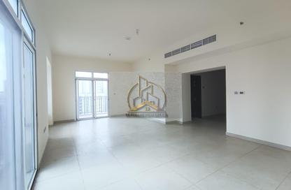 Apartment - 2 Bedrooms - 4 Bathrooms for rent in Hamdan Street - Abu Dhabi