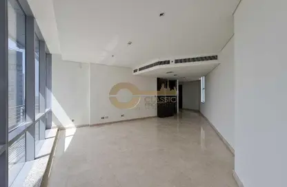 شقة - 2 غرف نوم - 3 حمامات للايجار في سكاي جاردنز - مركز دبي المالي العالمي - دبي