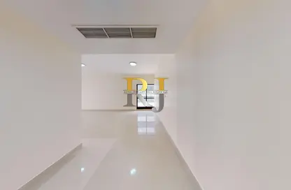 Apartment - 4 Bedrooms - 4 Bathrooms for rent in Golden Sands 9 - Mankhool - Bur Dubai - Dubai