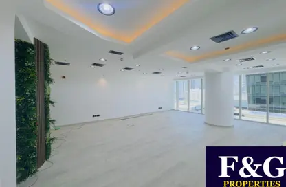 مكتب - استوديو - 1 حمام للايجار في القمة - الخليج التجاري - دبي