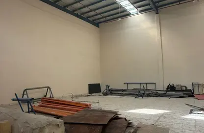 Warehouse - Studio - 1 Bathroom for rent in Umm Al Thuoob - Umm Al Quwain