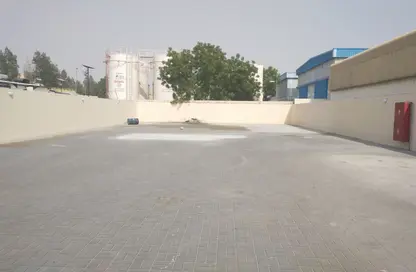 أرض - استوديو للايجار في الصجعة الصناعية - آلصجعه - الشارقة