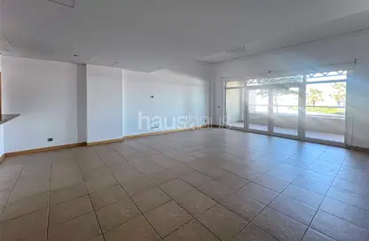 Apartment - 1 Bedroom - 2 Bathrooms for rent in Al Hatimi - Shoreline Apartments - Palm Jumeirah - Dubai