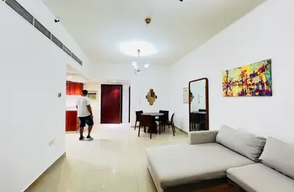 Apartment - 2 Bedrooms - 2 Bathrooms for rent in Al Dona Building - Al Nahda 2 - Al Nahda - Dubai