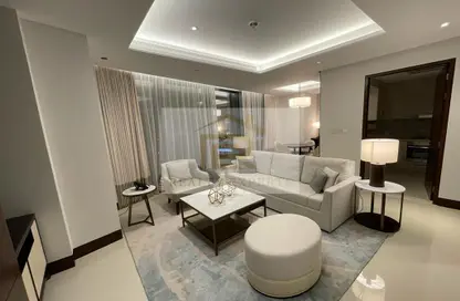 Living Room image for: Apartment - 1 Bedroom - 2 Bathrooms for rent in The Address Sky View Tower 1 - The Address Sky View Towers - Downtown Dubai - Dubai, Image 1
