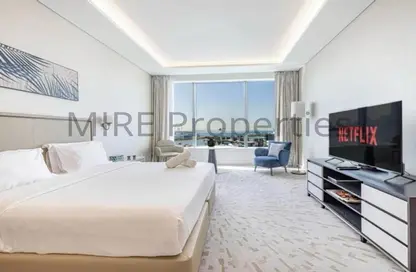 Room / Bedroom image for: Apartment - 1 Bathroom for sale in The Palm Tower - Palm Jumeirah - Dubai, Image 1