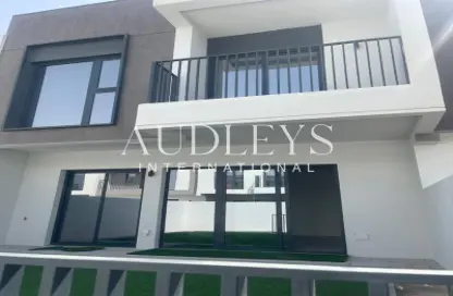 Villa - 3 Bedrooms - 4 Bathrooms for rent in Greenviews 2 - EMAAR South - Dubai South (Dubai World Central) - Dubai