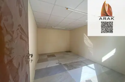 مجمع سكني - 8 غرف نوم - 8 حمامات للايجار في برج الكورنيش - طريق كورنيش عجمان - عجمان