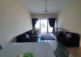 Living / Dining Room image for: Apartment - 1 bedroom - 2 bathrooms for sale in Ocean Heights - Dubai Marina - Dubai, Image 1